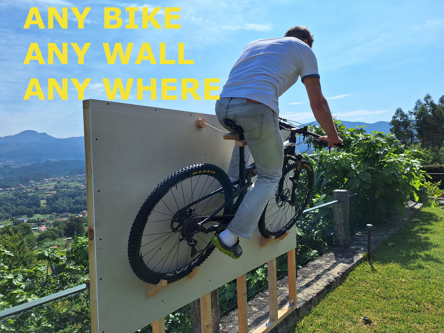 Bike wall mount - handmade - wood - ECO